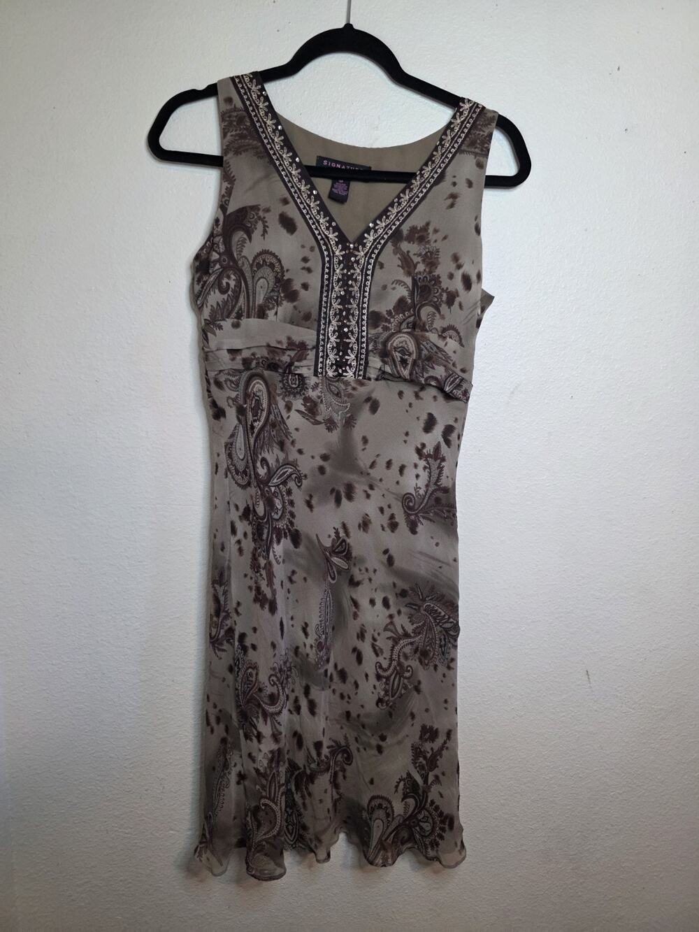 Signature By Robbie Bee 100% Silk Beaded Paisley Dress W 4P Petite Sleeveless